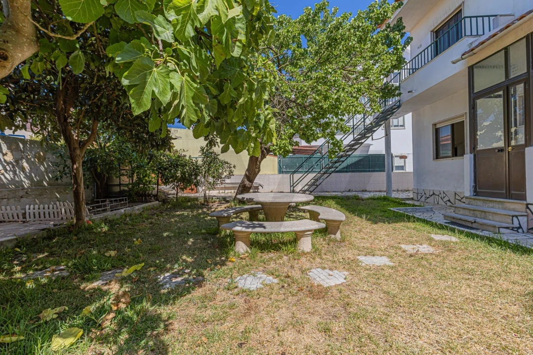 Moradia T4 para Venda em Seixal, Arrentela e Aldeia de Paio Pires Foto 36