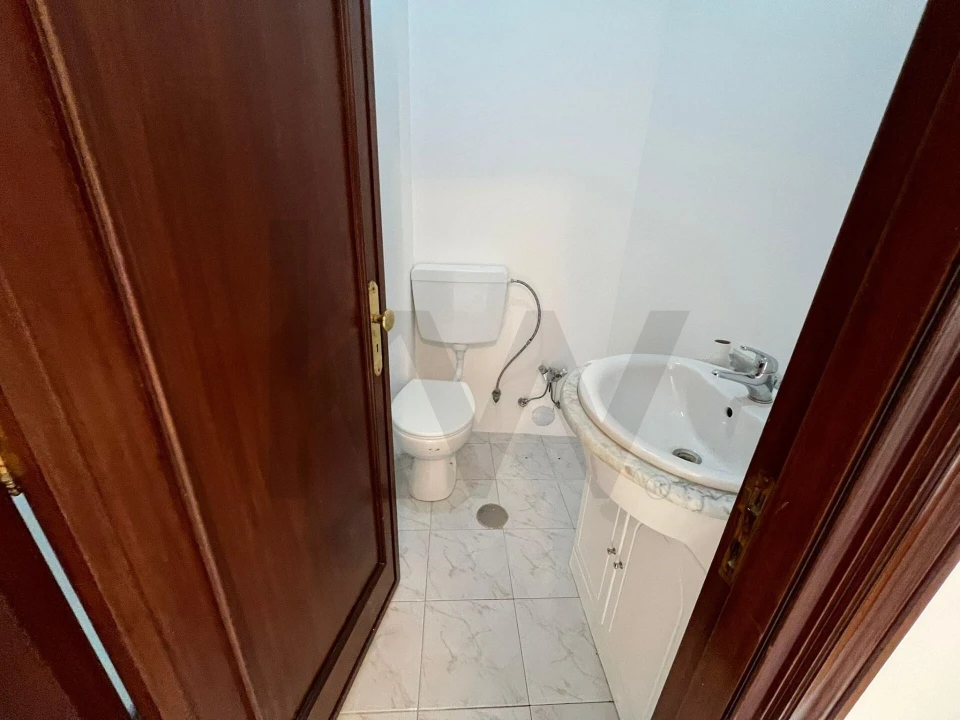 Apartamento T2 para Venda em Espinho Foto 17