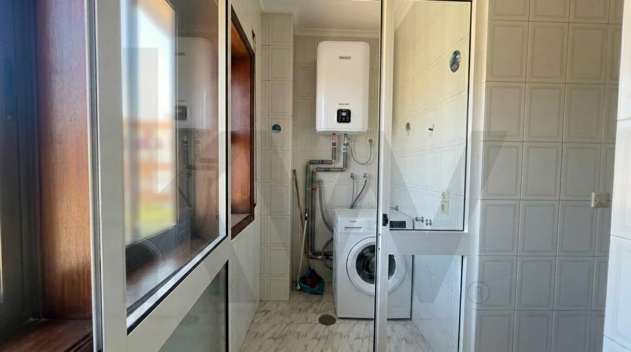 Apartamento T2 para Venda em Espinho Foto 8