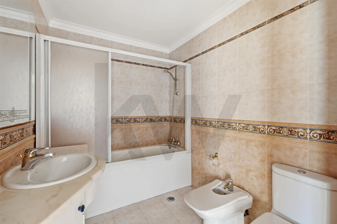Apartamento T3 para Venda em Carcavelos e Parede Foto 22