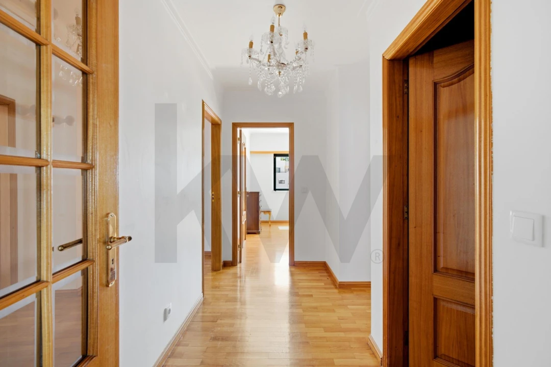 Apartamento T3 para Venda em Carcavelos e Parede Foto 16