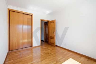 Apartamento T3 para Venda em Carcavelos e Parede