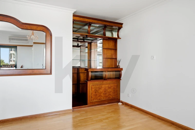 Apartamento T3 para Venda em Carcavelos e Parede Foto 10