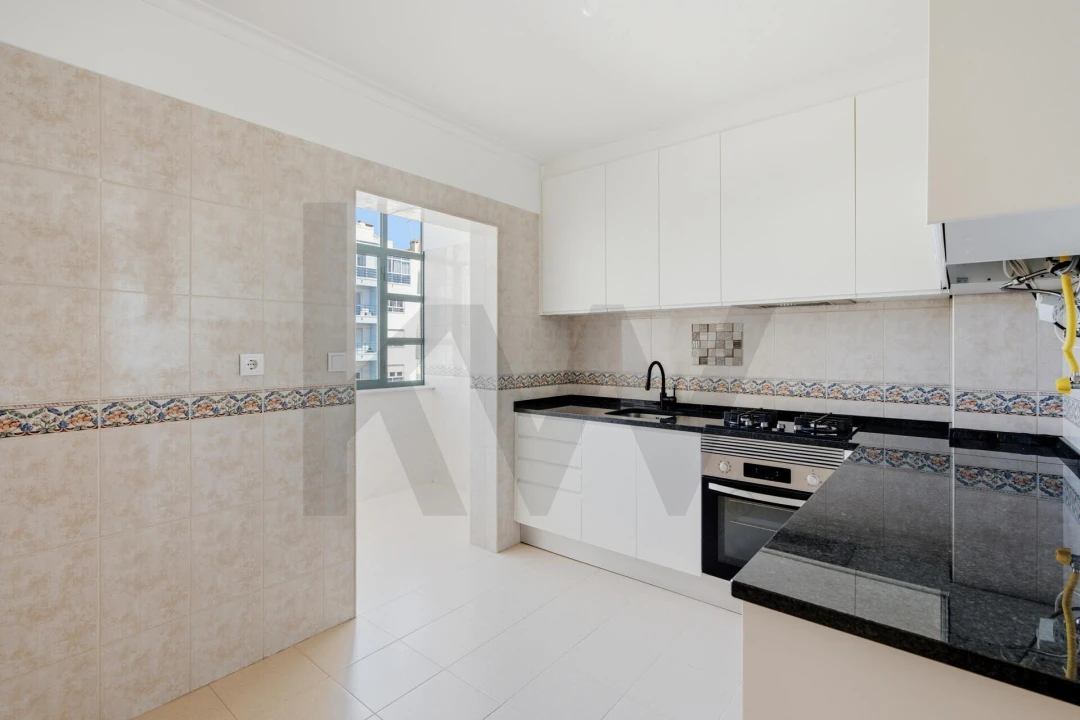 Apartamento T3 para Venda em Carcavelos e Parede Foto 2