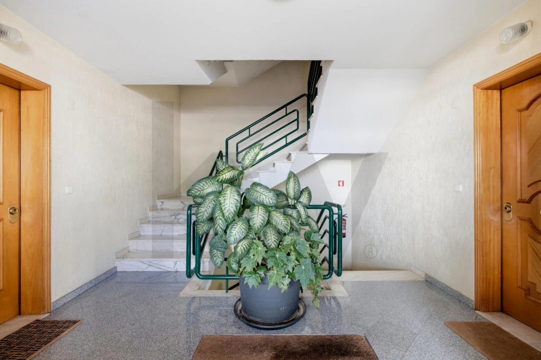 Apartamento T3 para Venda em Carcavelos e Parede Foto 38