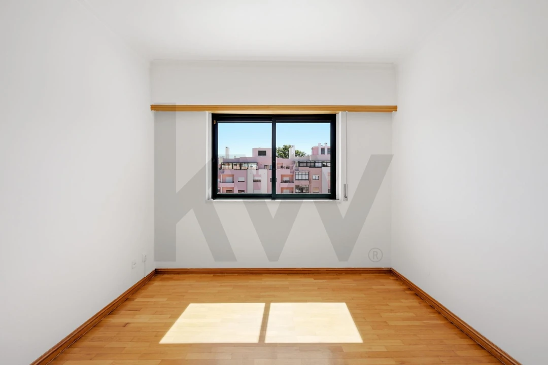 Apartamento T3 para Venda em Carcavelos e Parede Foto 30