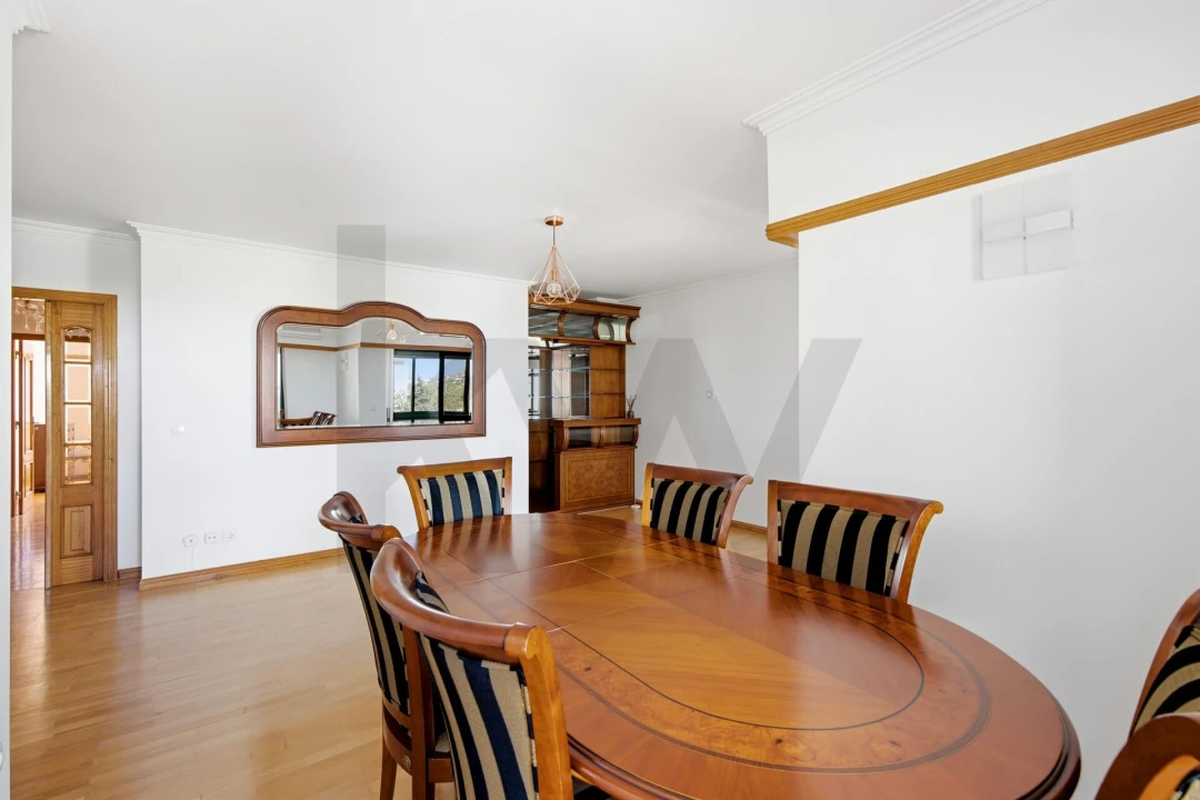 Apartamento T3 para Venda em Carcavelos e Parede Foto 9