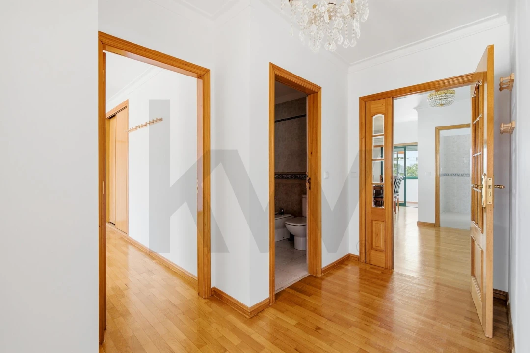 Apartamento T3 para Venda em Carcavelos e Parede Foto 34