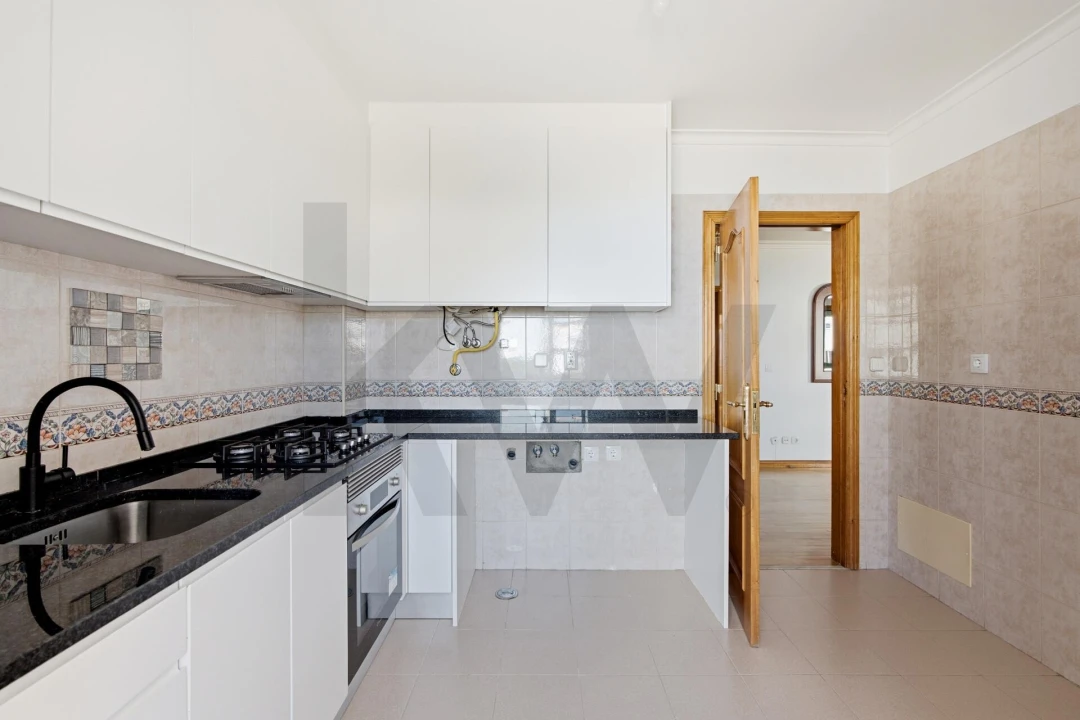 Apartamento T3 para Venda em Carcavelos e Parede Foto 4