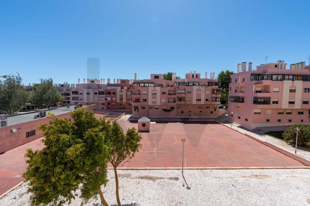 Apartamento T3 para Venda em Carcavelos e Parede Foto 32