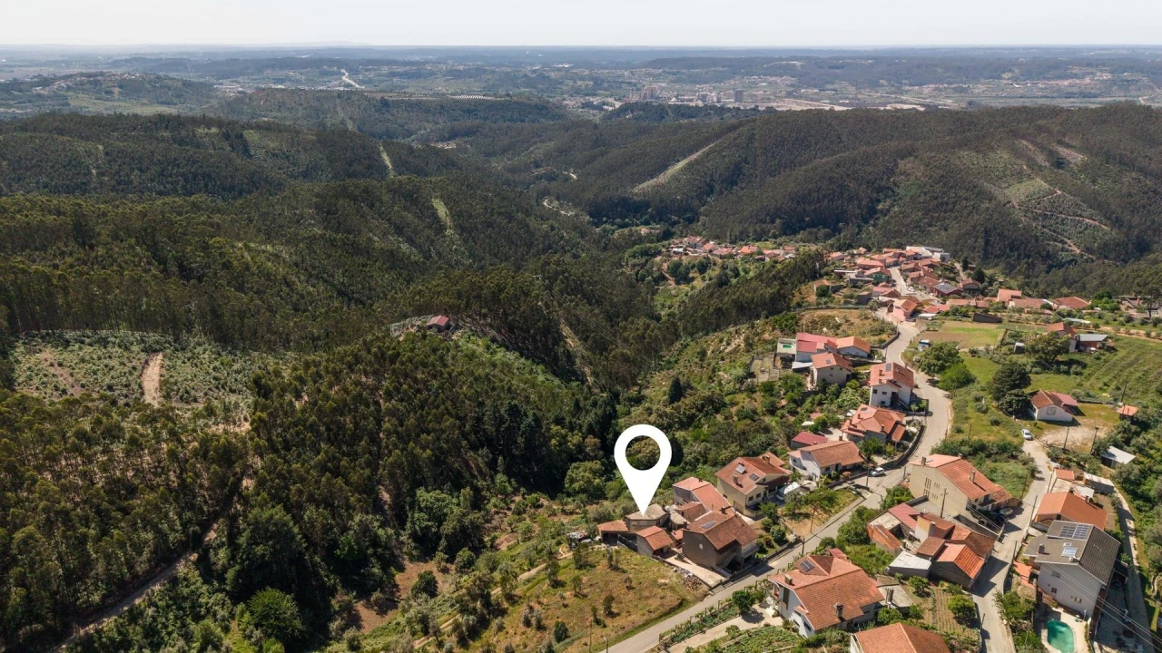 Moradia T4 para Venda em Figueira de Lorvão Foto 28