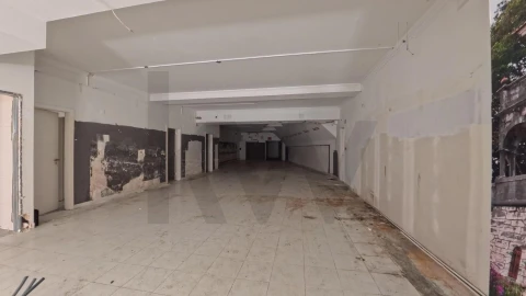 Loja para Venda em Algés, Linda-A-Velha e Cruz Quebrada-Dafundo