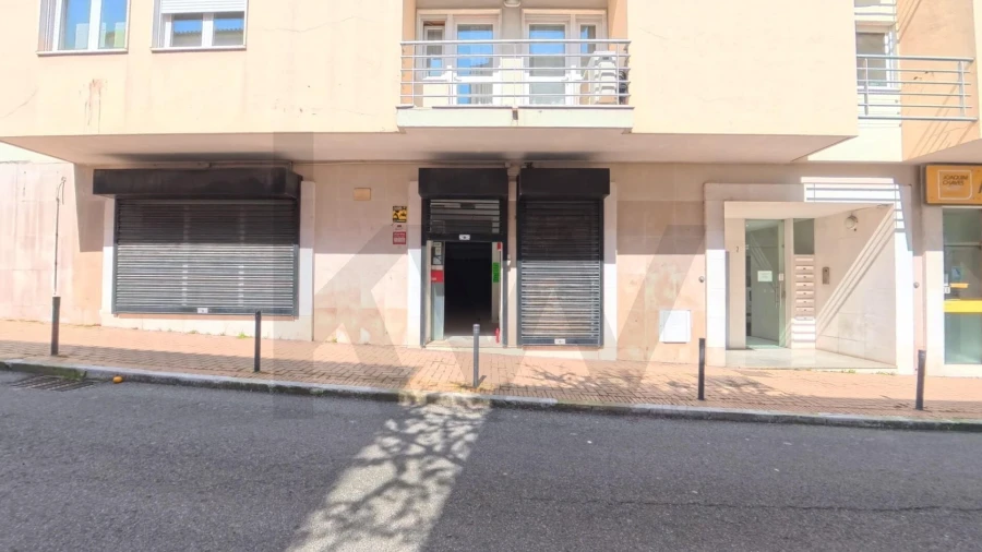 Loja para Venda em Algés, Linda-A-Velha e Cruz Quebrada-Dafundo