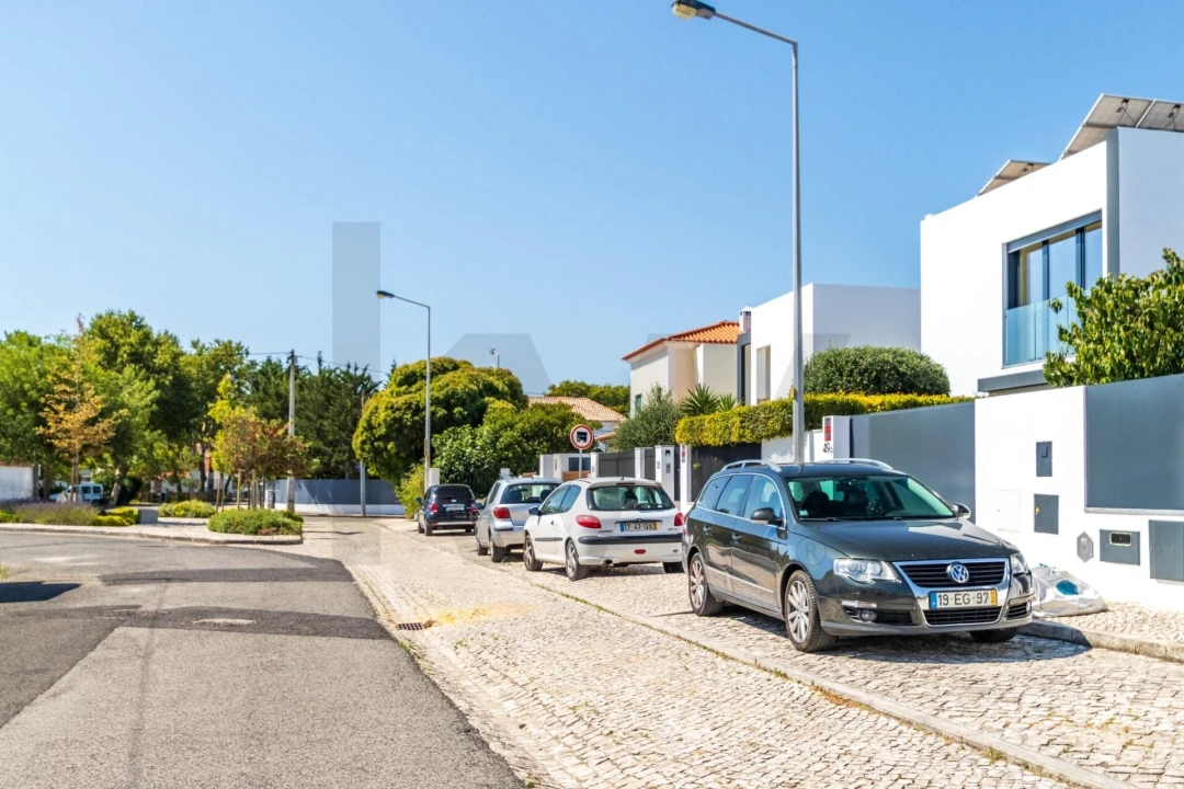 Moradia T4 para Venda em Alcabideche Foto 44