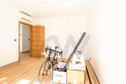 Moradia T4 para Venda em Alcabideche