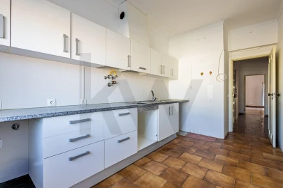 Apartamento T3 para Venda em Romeira e Várzea