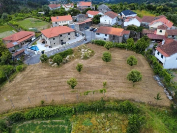 Terreno para Venda em Crasto, Ruivos e Grovelas