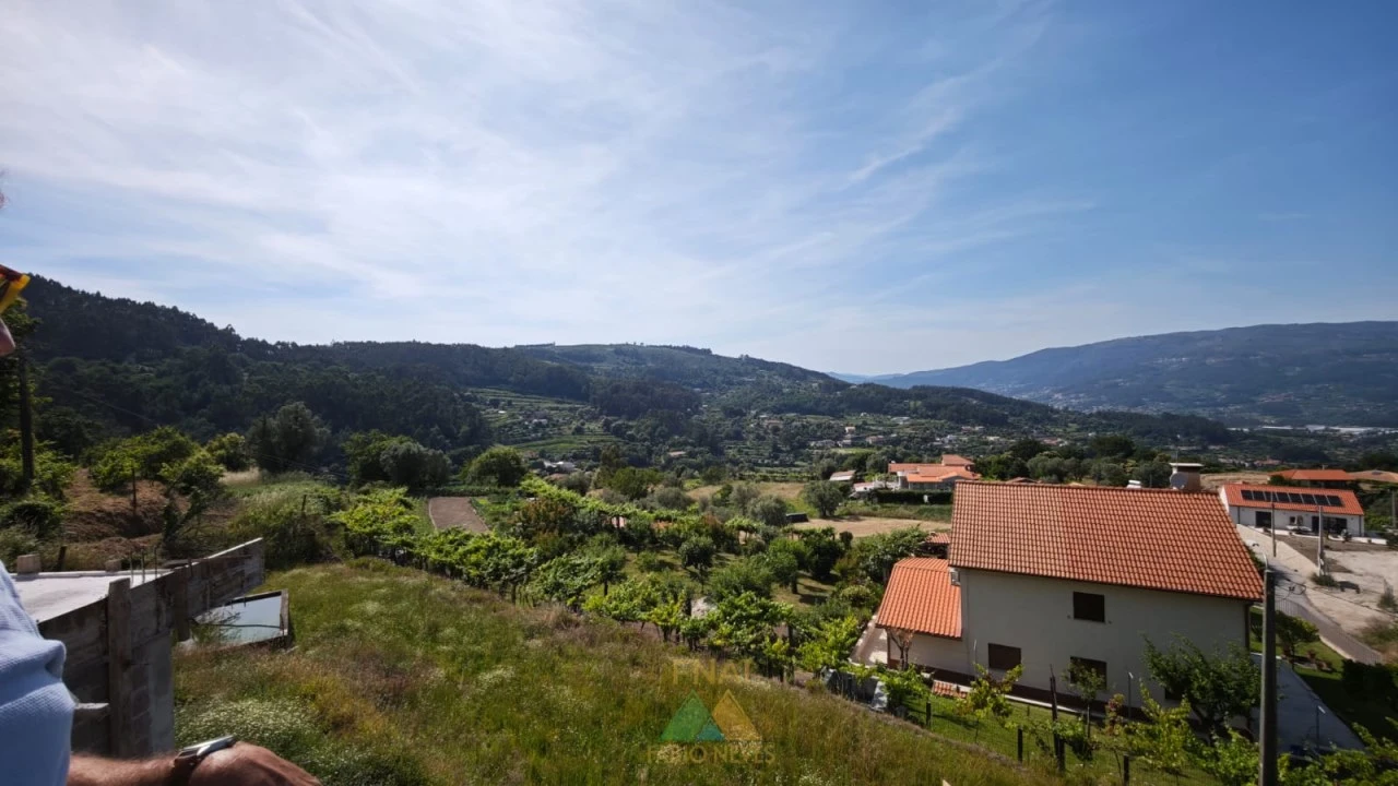 Moradia T3 para Venda em Gondufe Foto 12