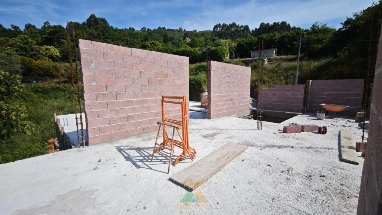 Moradia T3 para Venda em Gondufe Foto 15