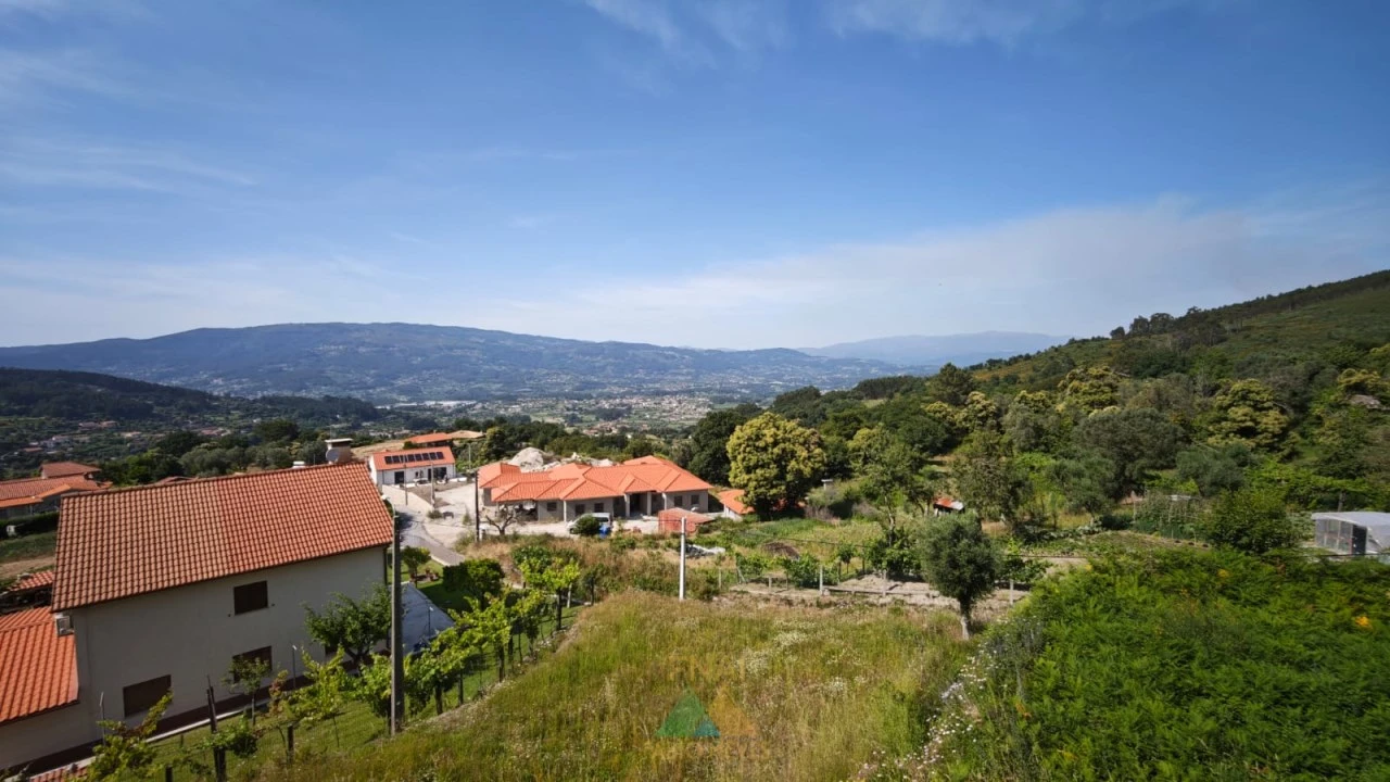 Moradia T3 para Venda em Gondufe Foto 19