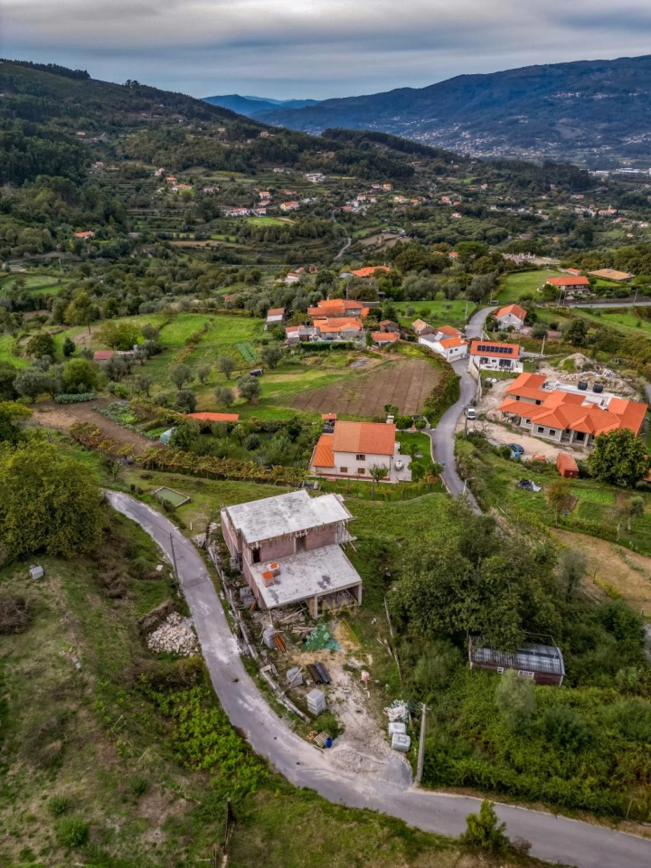 Moradia T3 para Venda em Gondufe Foto 42
