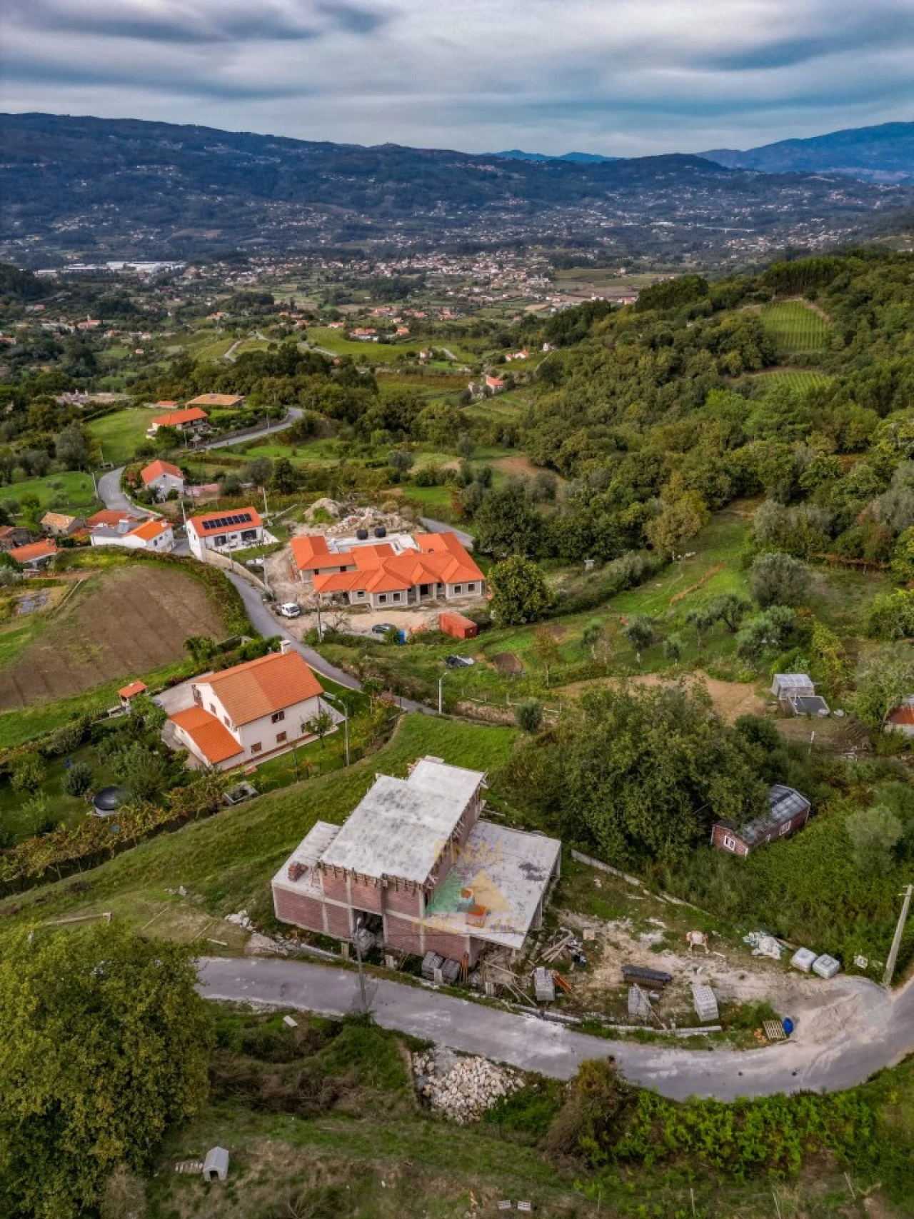 Moradia T3 para Venda em Gondufe Foto 44