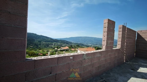Moradia T3 para Venda em Gondufe
