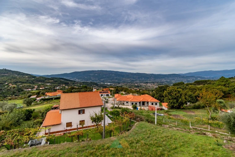 Moradia T3 para Venda em Gondufe Foto 21