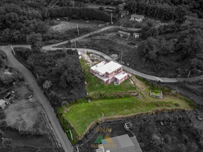 Moradia T3 para Venda em Gondufe Foto 3