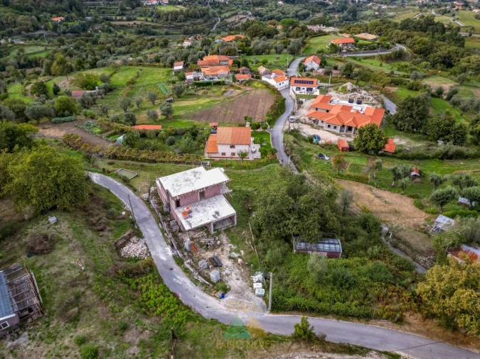 Moradia T3 para Venda em Gondufe Foto 43