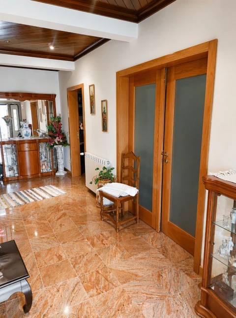 Moradia T6 para Venda em Fragosela