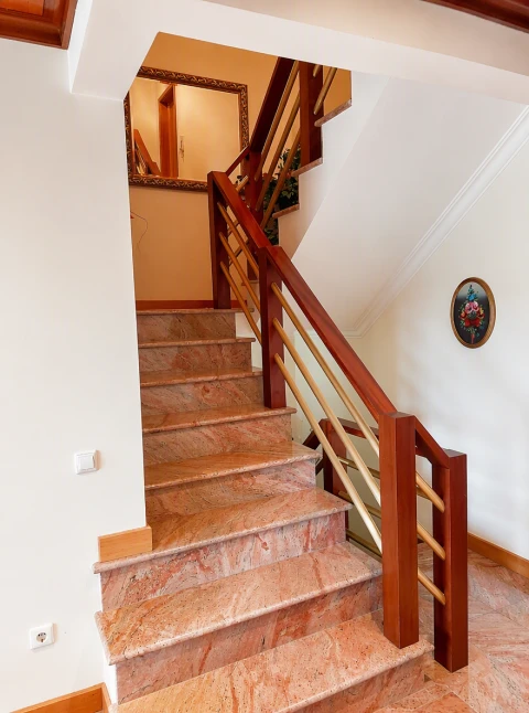 Moradia T6 para Venda em Fragosela