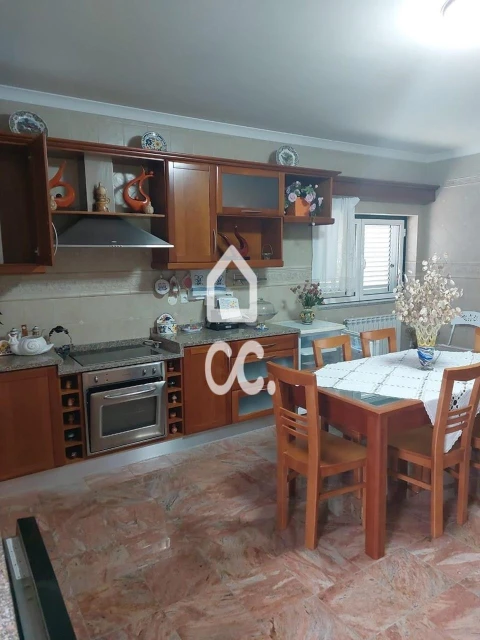 Moradia T6 para Venda em Fragosela