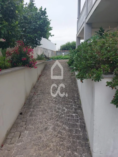 Moradia T6 para Venda em Fragosela