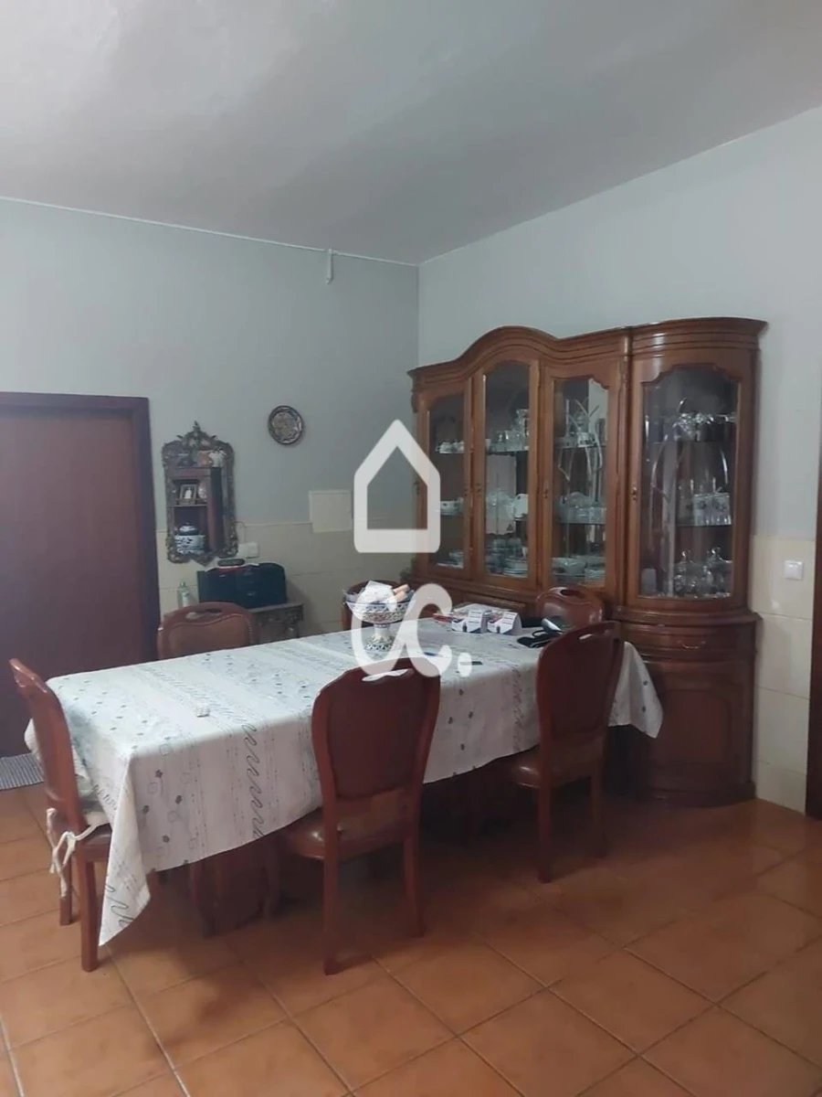 Moradia T6 para Venda em Fragosela Foto 4