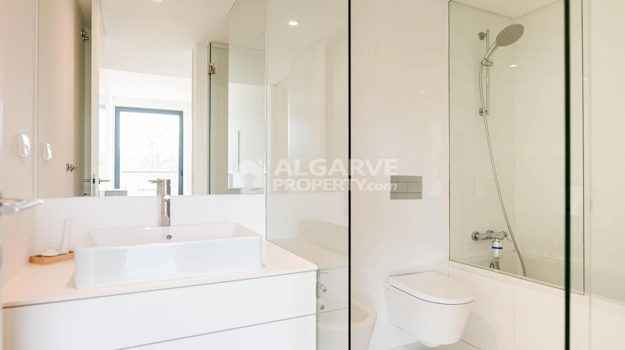 Apartamento T2 para Venda em Quarteira Foto 30