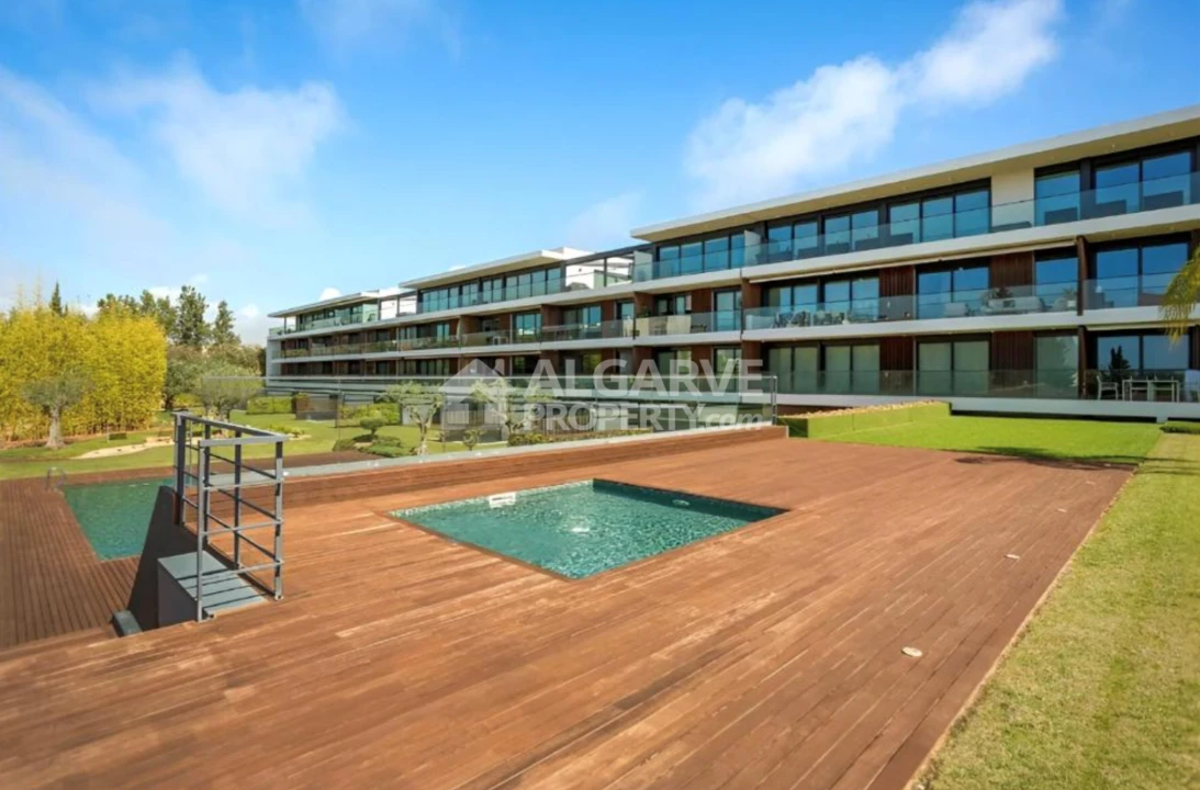 Apartamento T2 para Venda em Quarteira Foto 40