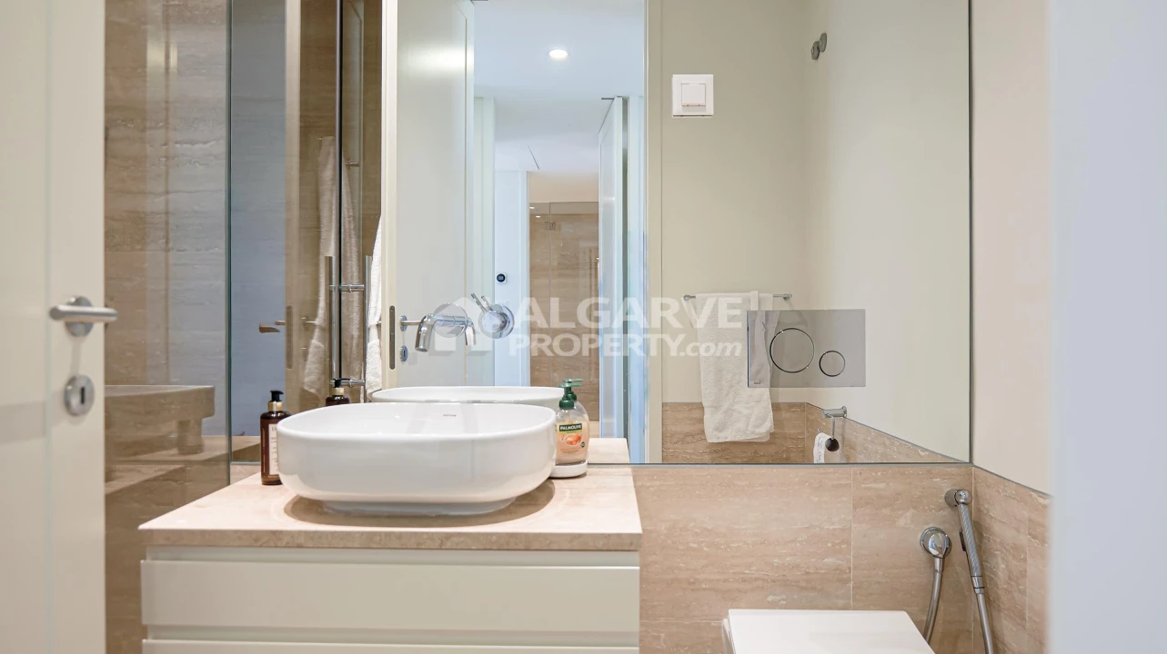 Apartamento T2 para Venda em Quarteira Foto 20