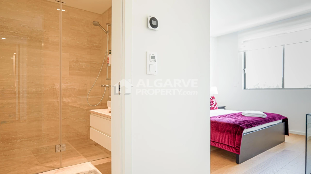 Apartamento T2 para Venda em Quarteira Foto 17