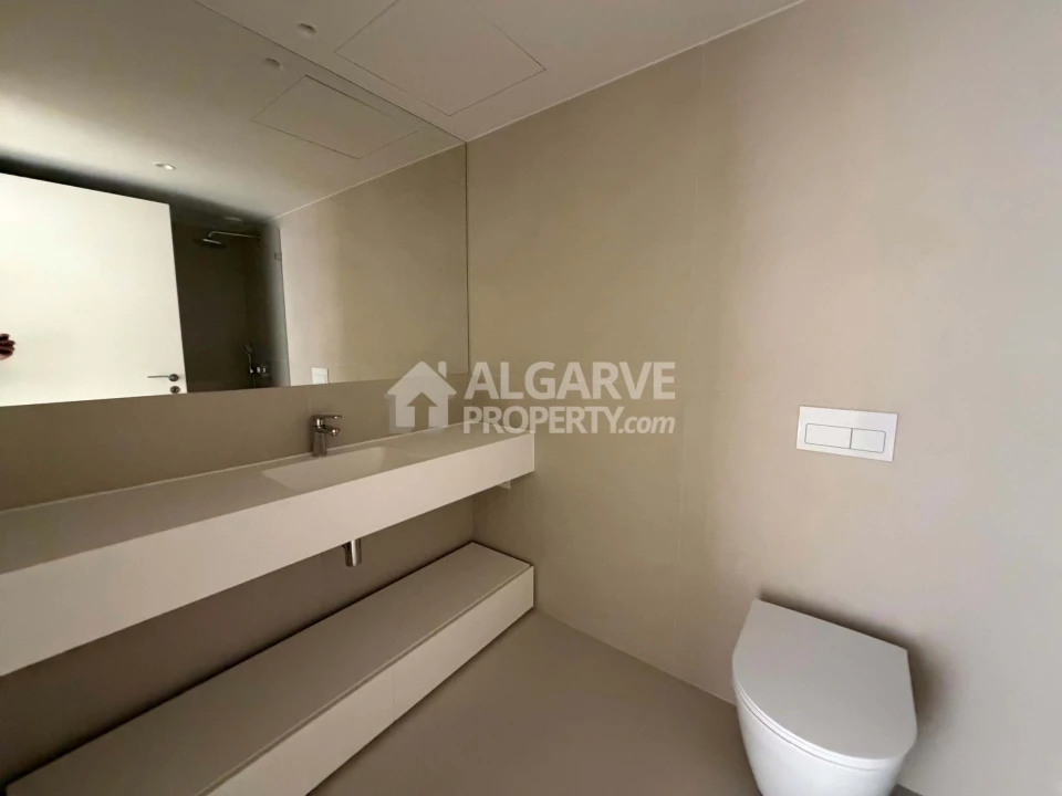 Apartamento T2 para Venda em Quarteira Foto 18