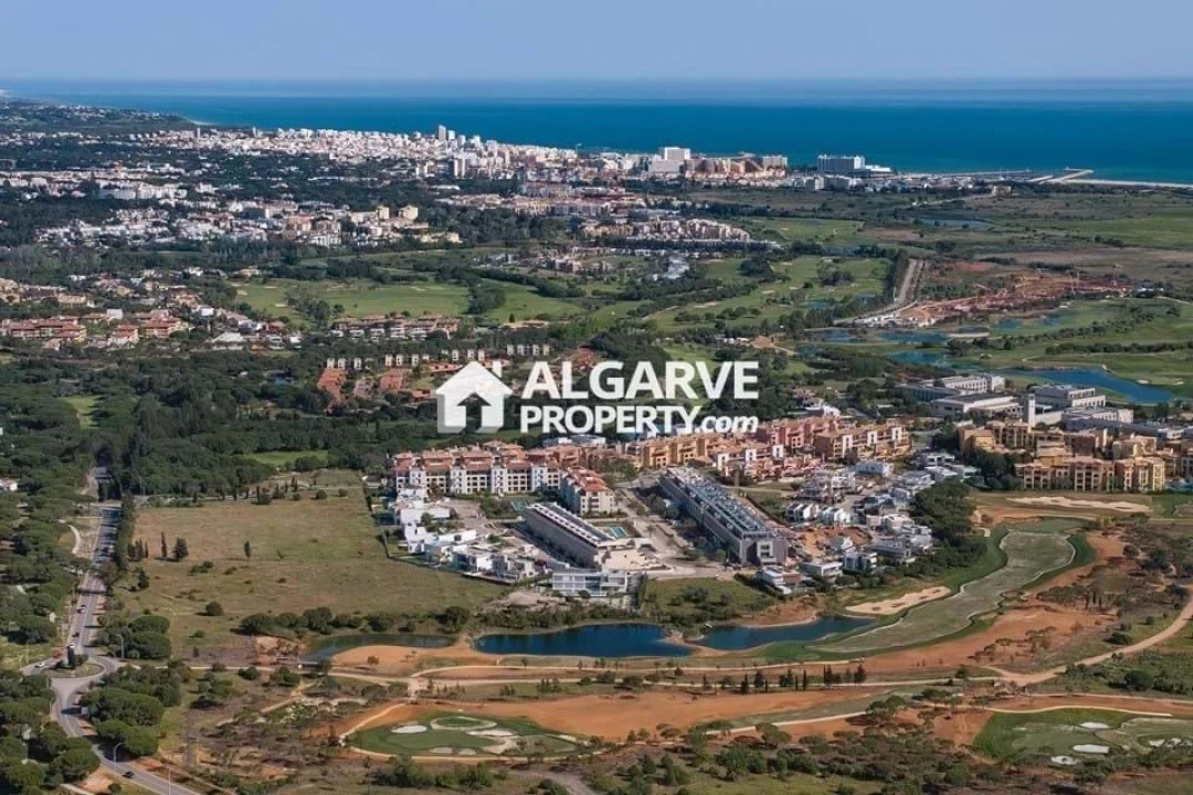 Apartamento T2 para Venda em Quarteira Foto 24