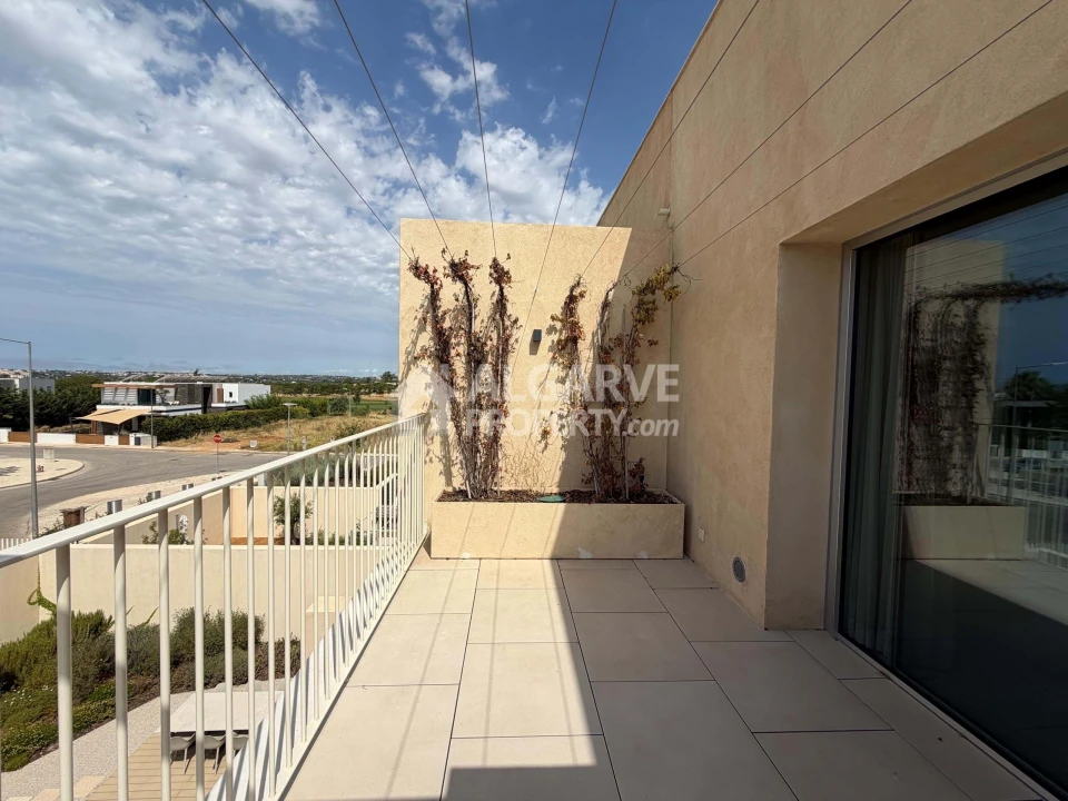 Apartamento T2 para Venda em Quarteira Foto 7