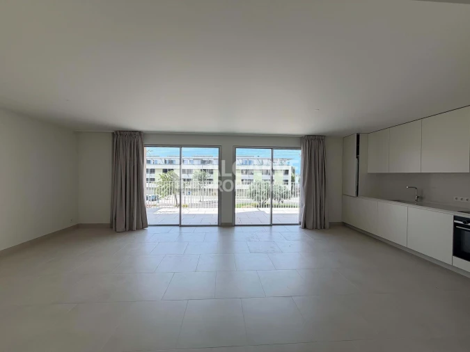 Apartamento T2 para Venda em Quarteira Foto 2