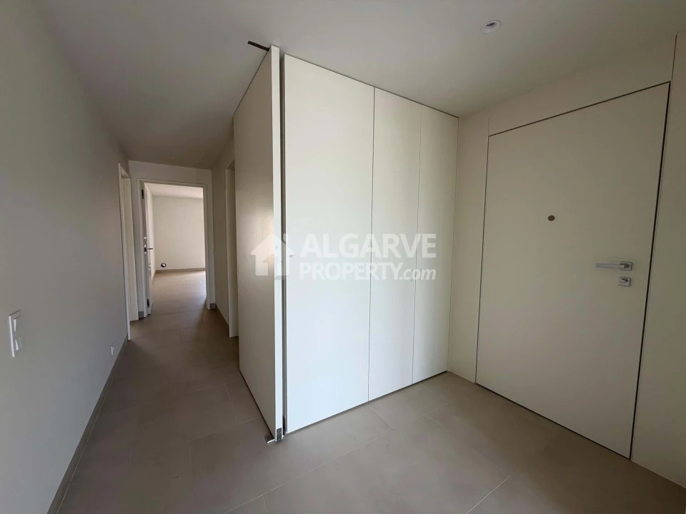 Apartamento T2 para Venda em Quarteira Foto 14