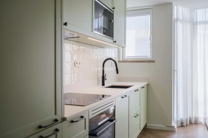 Apartamento T2 para Venda em Carcavelos e Parede