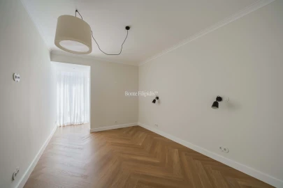 Apartamento T2 para Venda em Carcavelos e Parede