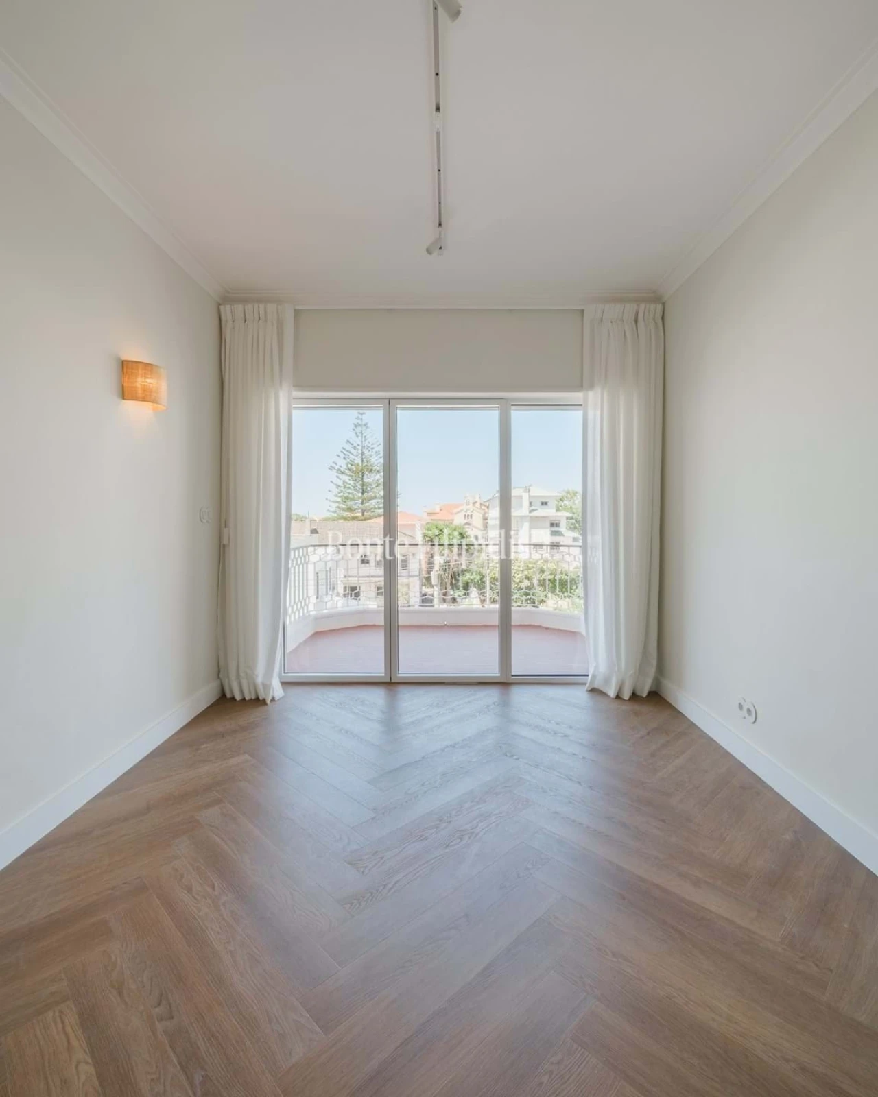 Apartamento T2 para Venda em Carcavelos e Parede Foto 14
