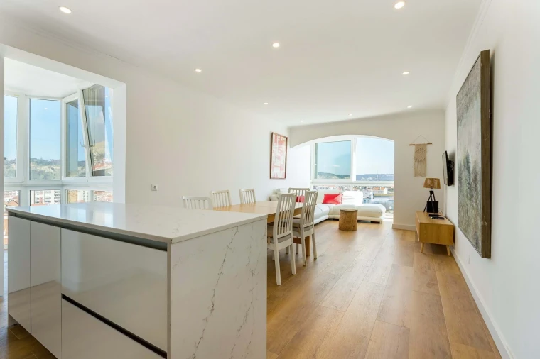 Apartamento T2 para Venda em Costa da Caparica Foto 2