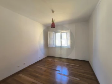 Apartamento T4 para Venda em Abrantes (São Vicente e São João) e Alferrarede