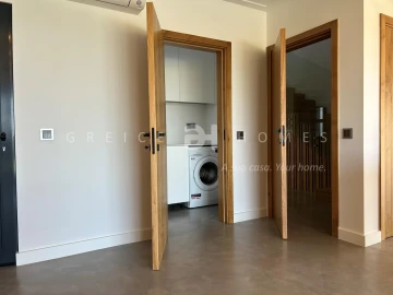 Moradia T7 para Venda em Quarteira